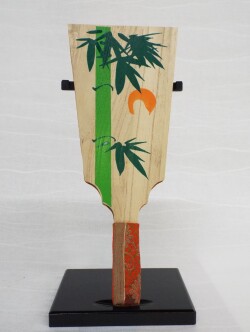 ちりめん羽子板・うさぎ